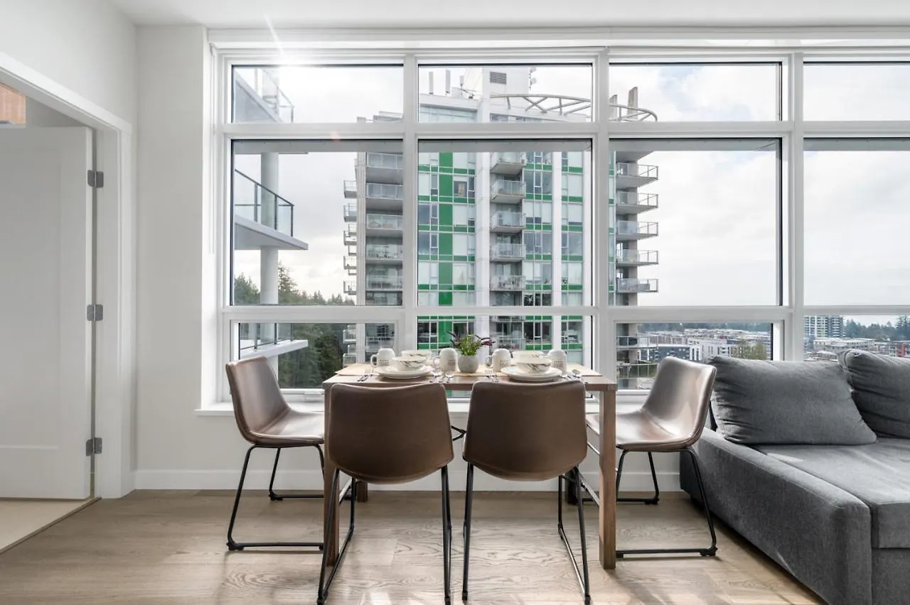 Urban Oasis: Stylish Apartment Retreat At Ubc Vancouver